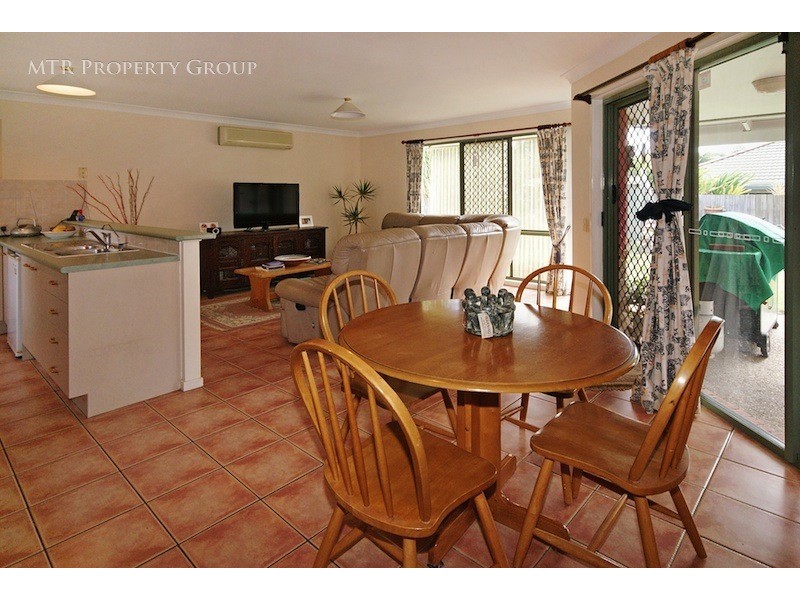 22 Bannister Place, Forest Lake QLD 4078