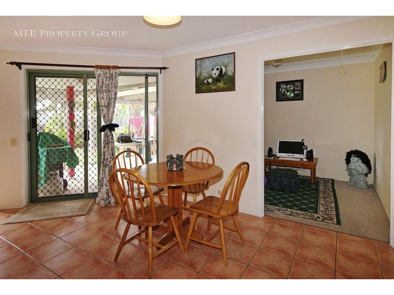 22 Bannister Place, Forest Lake QLD 4078