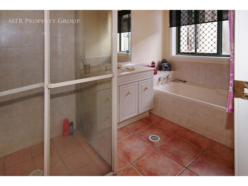 22 Bannister Place, Forest Lake QLD 4078