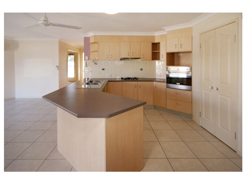 7 Daisy Place, Doolandella QLD 4077