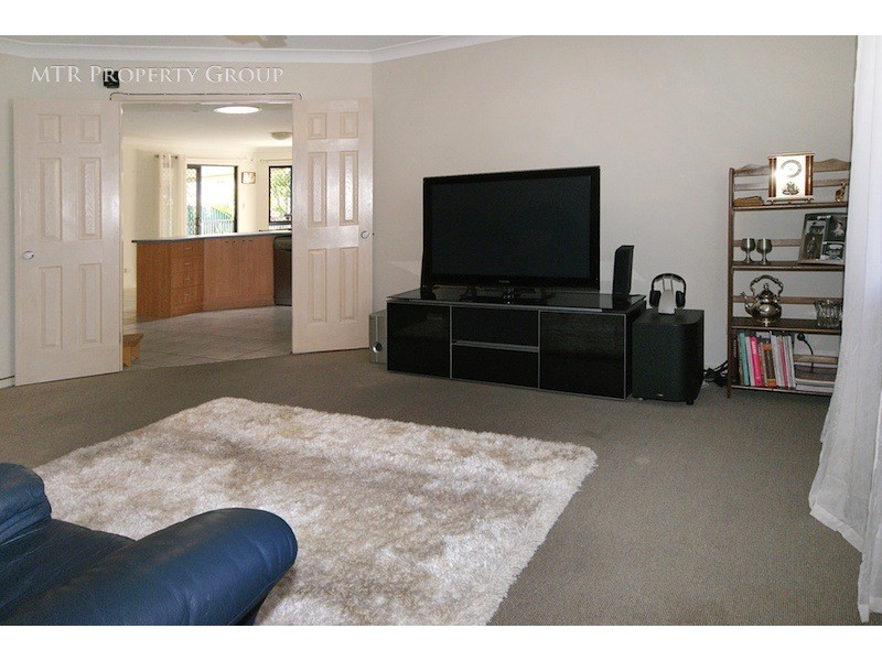 11 Carisbrook Circuit, Forest Lake QLD 4078