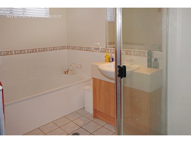 11 Carisbrook Circuit, Forest Lake QLD 4078