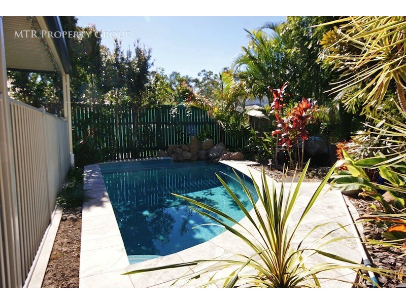 11 Carisbrook Circuit, Forest Lake QLD 4078