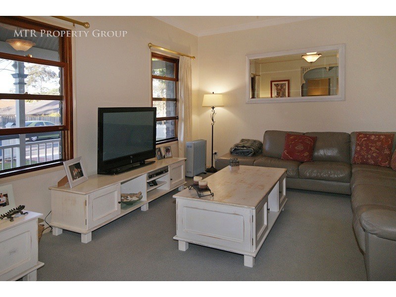 8 Trinity Close, Forest Lake QLD 4078