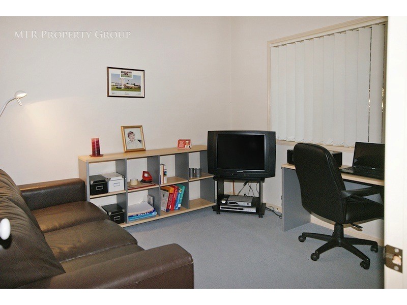 8 Trinity Close, Forest Lake QLD 4078