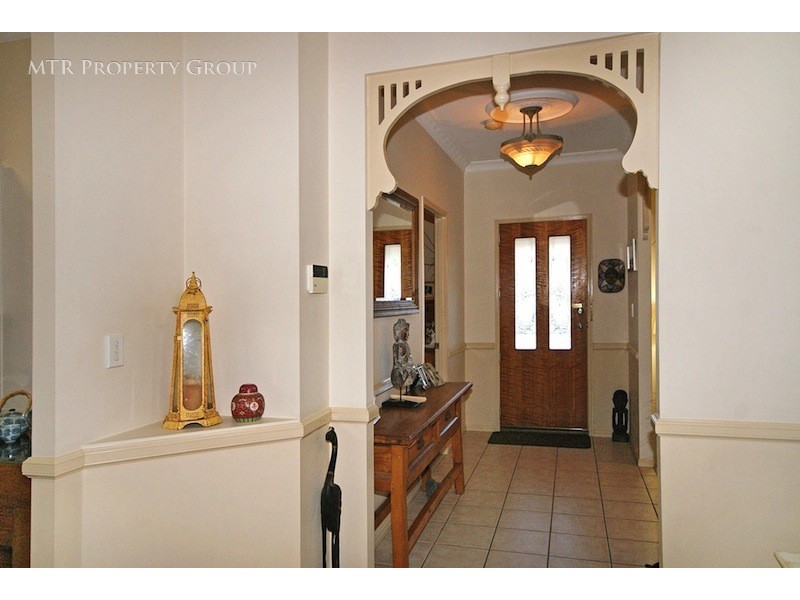 8 Trinity Close, Forest Lake QLD 4078