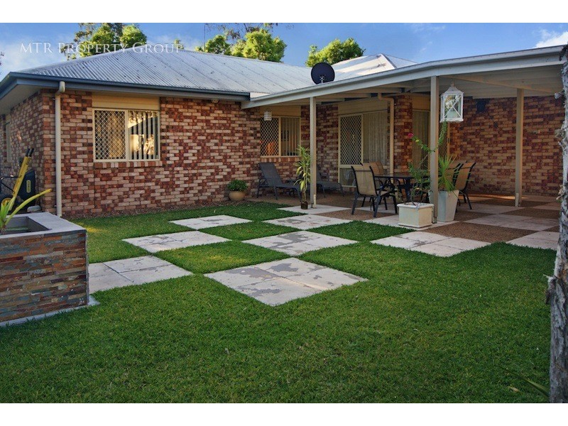 8 Trinity Close, Forest Lake QLD 4078