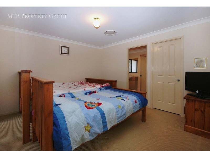 7 Tropical Drive, Forest Lake QLD 4078