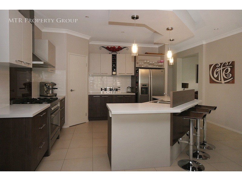 11 Dandenong St, Forest Lake QLD 4078