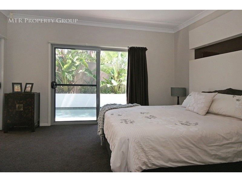 11 Dandenong St, Forest Lake QLD 4078