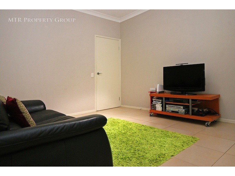 11 Dandenong St, Forest Lake QLD 4078