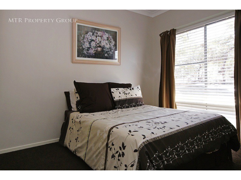 11 Dandenong St, Forest Lake QLD 4078