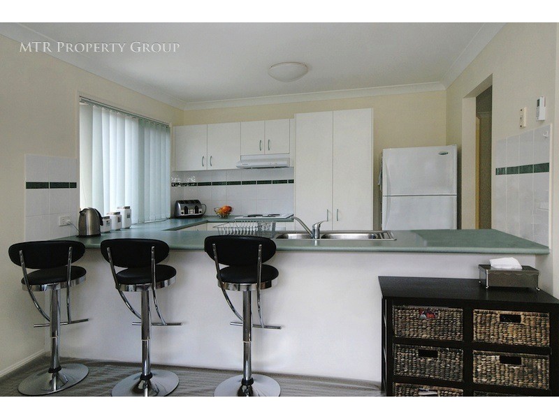 15 Carolina Parade, Forest Lake QLD 4078