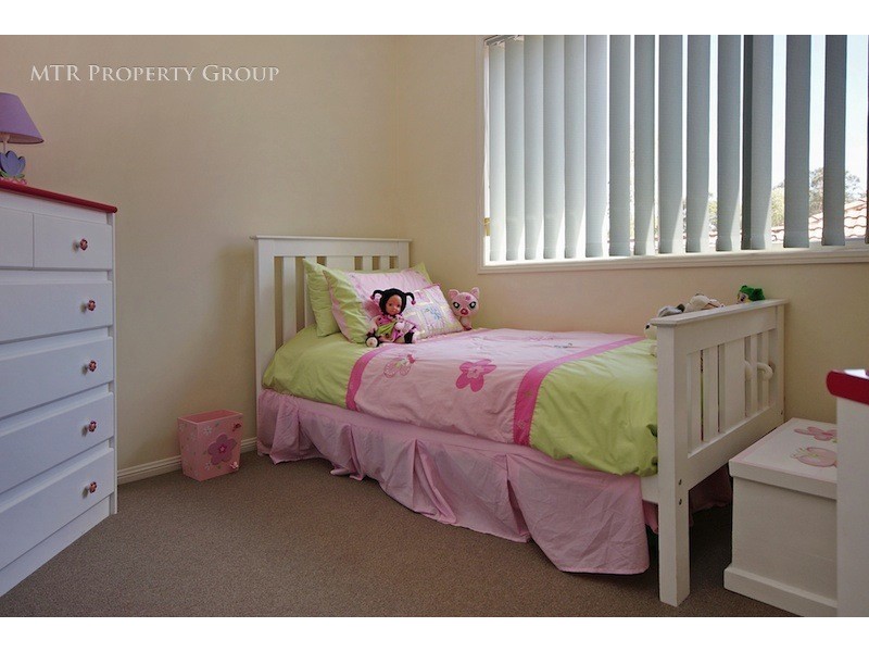 15 Carolina Parade, Forest Lake QLD 4078