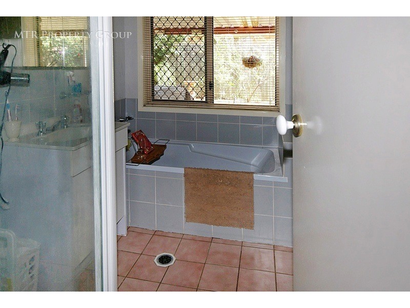 1 Possum Court, Doolandella QLD 4077