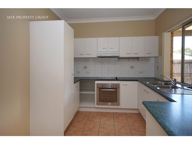 8 Catalina Cct, Forest Lake QLD 4078