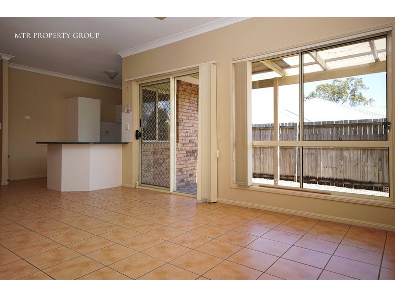 8 Catalina Cct, Forest Lake QLD 4078