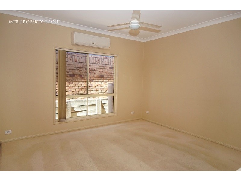 8 Catalina Cct, Forest Lake QLD 4078