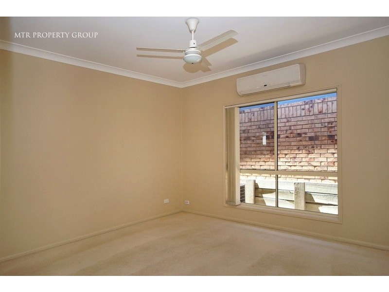 8 Catalina Cct, Forest Lake QLD 4078