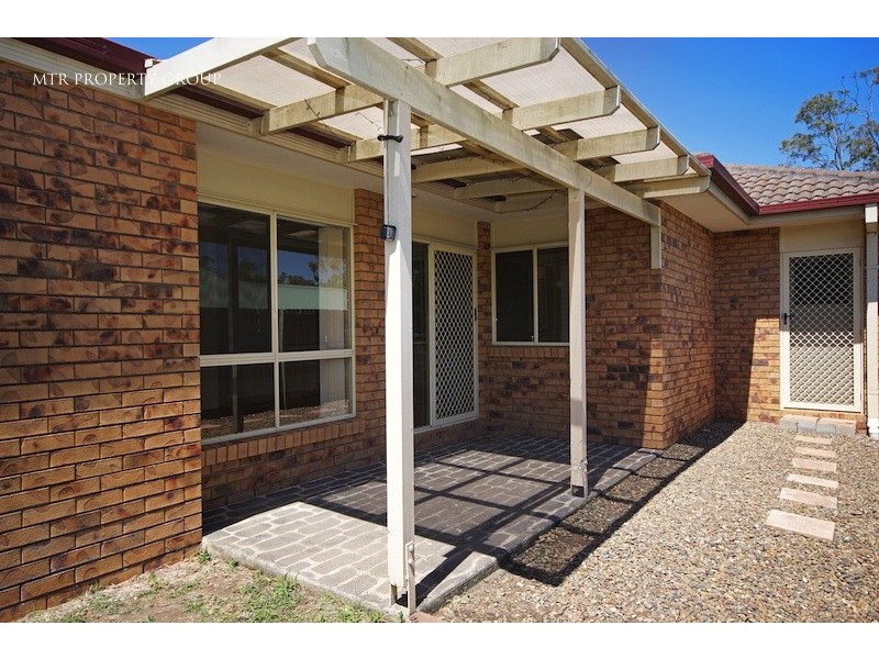 8 Catalina Cct, Forest Lake QLD 4078