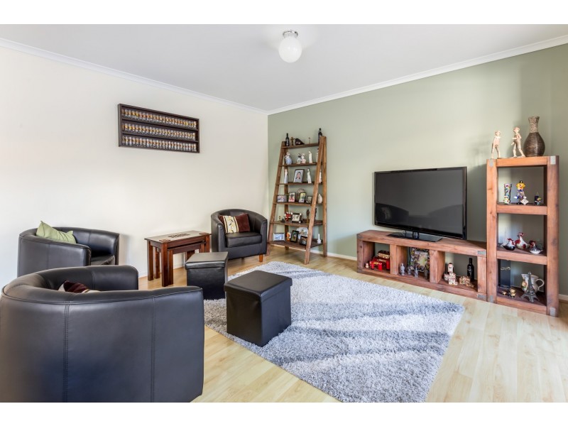 6 Jetty Walk, Forest Lake QLD 4078