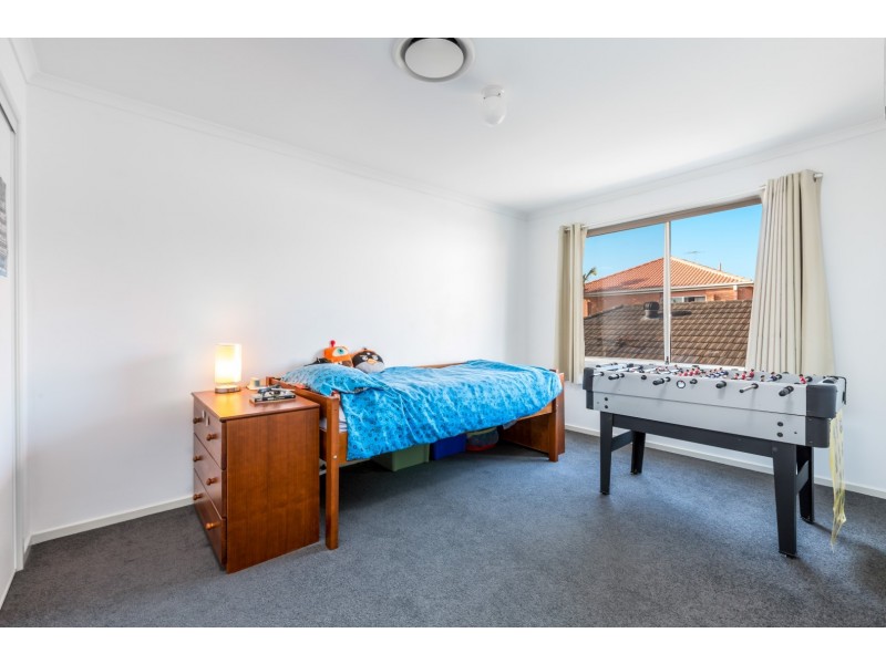 6 Jetty Walk, Forest Lake QLD 4078