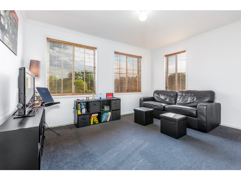 6 Jetty Walk, Forest Lake QLD 4078