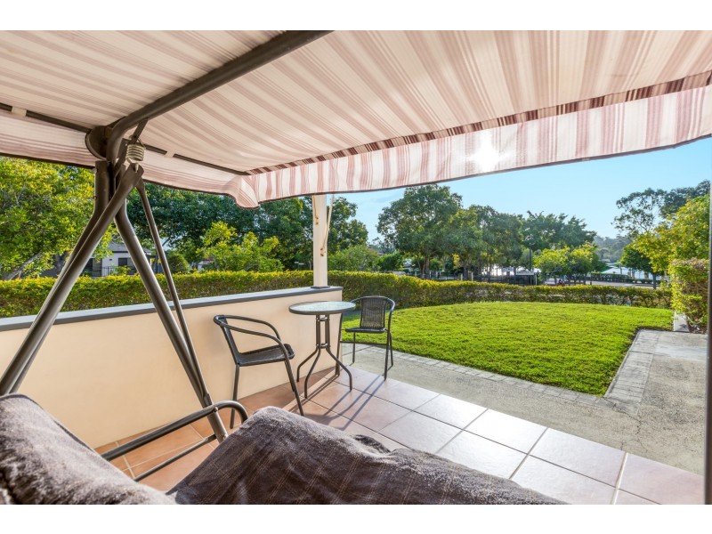 6 Jetty Walk, Forest Lake QLD 4078