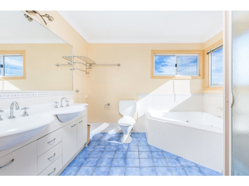 14 Santa Cruz Place, Forest Lake QLD 4078