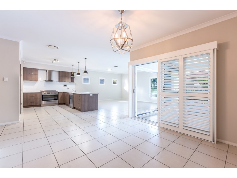 6 Tuscany Close, Forest Lake QLD 4078