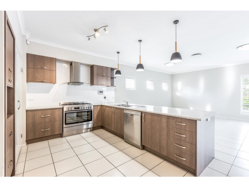 6 Tuscany Close, Forest Lake QLD 4078