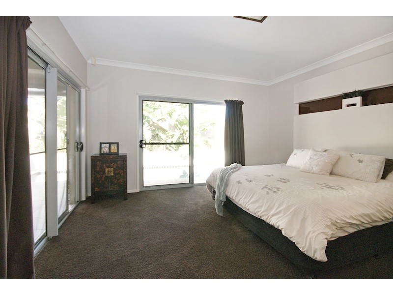 11 Dandenong Street, Forest Lake QLD 4078