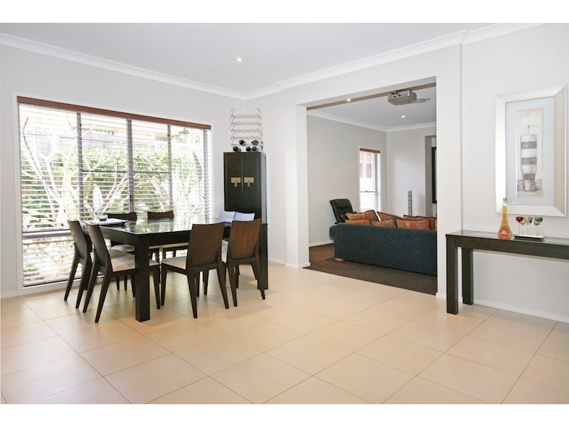 11 Dandenong Street, Forest Lake QLD 4078