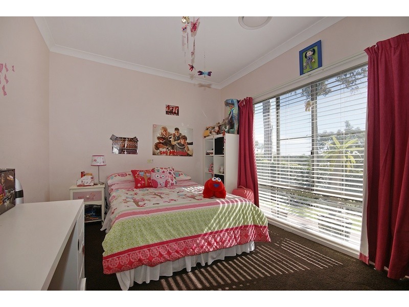 11 Dandenong Street, Forest Lake QLD 4078