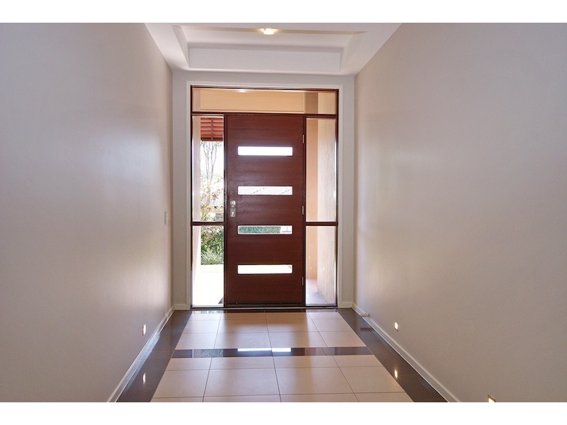 11 Dandenong Street, Forest Lake QLD 4078