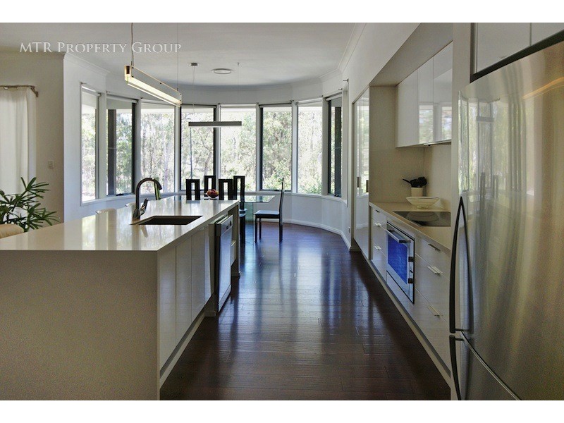 1 Uluru Place, Forest Lake QLD 4078