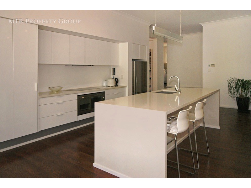 1 Uluru Place, Forest Lake QLD 4078