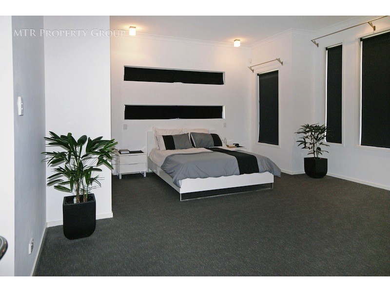 1 Uluru Place, Forest Lake QLD 4078