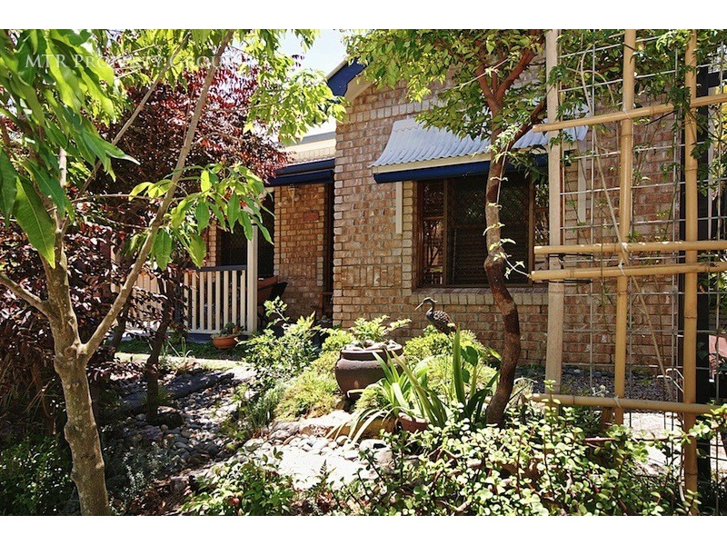 16 Beerwah Place, Forest Lake QLD 4078