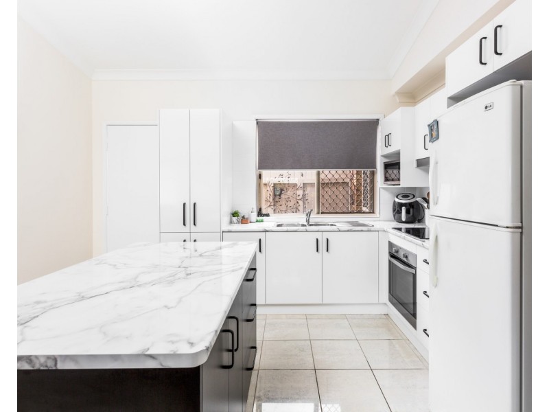 4 Monash Court, Forest Lake QLD 4078