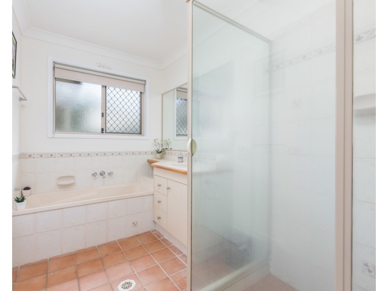 4 Monash Court, Forest Lake QLD 4078