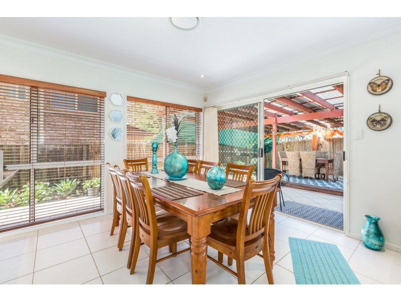 6 Trinity Close, Forest Lake QLD 4078