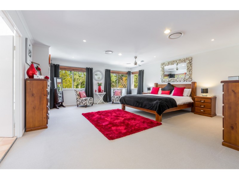 6 Trinity Close, Forest Lake QLD 4078