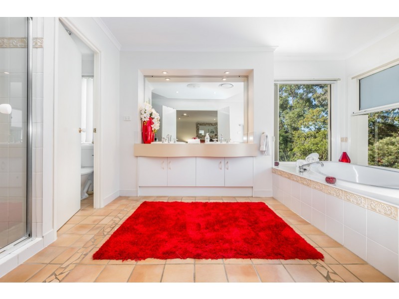 6 Trinity Close, Forest Lake QLD 4078