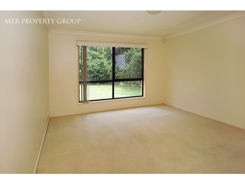 2 Yale Cct, Forest Lake QLD 4078