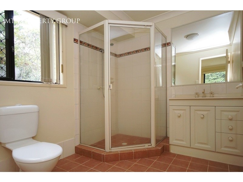 2 Yale Cct, Forest Lake QLD 4078