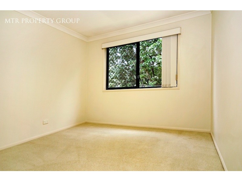 2 Yale Cct, Forest Lake QLD 4078