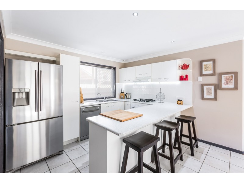 30 Glorious Way, Forest Lake QLD 4078