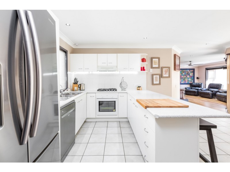 30 Glorious Way, Forest Lake QLD 4078