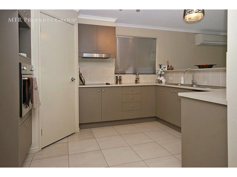 20 Nullarbor Cct, Forest Lake QLD 4078